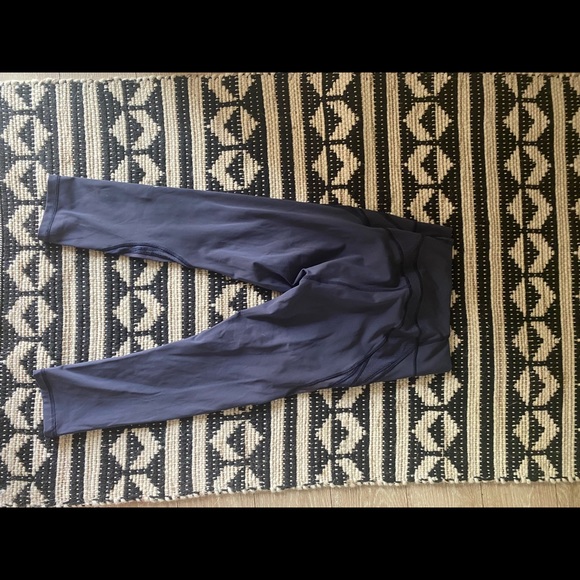 Lululemon crop leggings - Picture 2 of 2